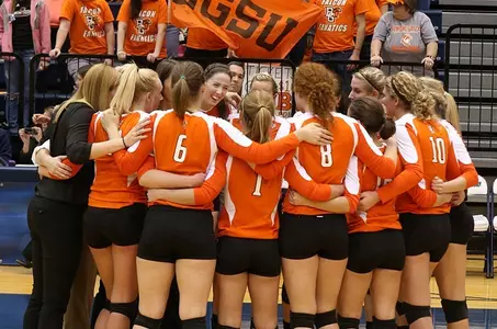 BGSU Volleyball Team Huddle