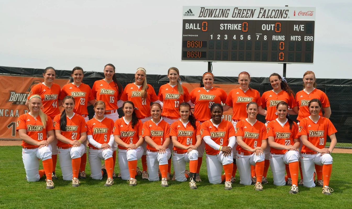 New 2013 Softball Team Photo