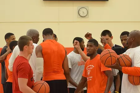 Men's Basketball Team