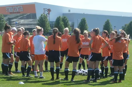 Women's soccer team huddle - August 9 2013 practice