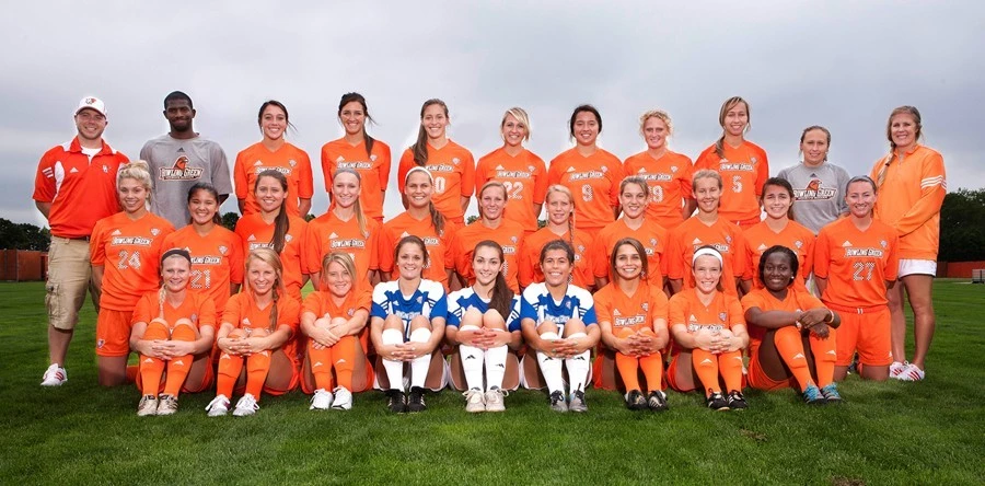 2013 BGSU women's soccer team 900 px wide