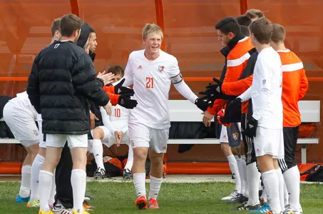 Jon Kumher v WMU - Nov 1 2014 - Bianca Garza photo