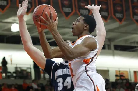 Anthony Henderson vs Akron - 1.jpg