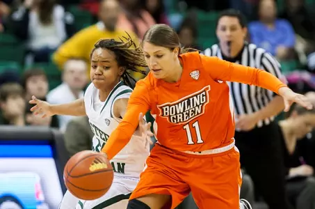 Jillian Halfhill 760 503 for roster bio