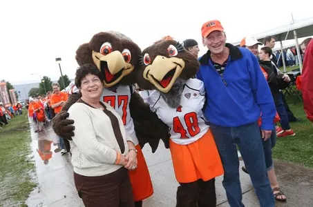 tailgaters with Falcons