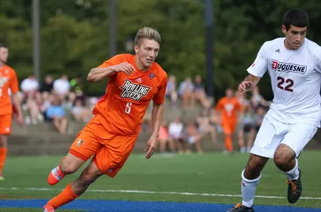 Vlad Lekarev v Duquesne - Sept 7 2014 - photo by Erik Kaminski