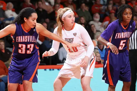Sarah Baer v Evansville Dec 2 2015 - Christine Nelson photo