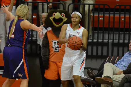 Ashley Tunstall - Dec 2 2015 v Evansville - Larry Clapper photo