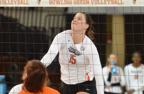 Alyssa_Maloney_action_1_alumnae