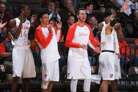 team_bench_vs_Miami_1