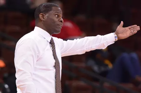 Coach-Huger-vs-Miami-1_LC.jpg