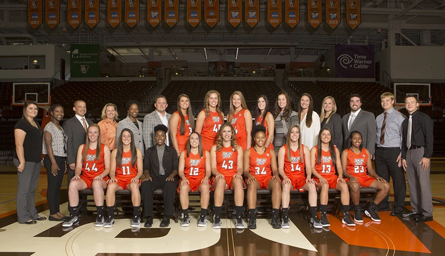 Women's basketball 2016-17 team photo - Nemeth - Sept 27 2016