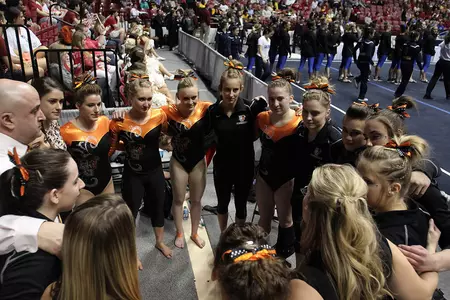 Gymn NCAA regionals team shot