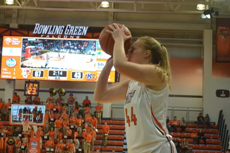 Maddie Cole v Kent State - Jan 23 2016 - Paul Duncan photo
