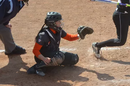 Trista Mokienko - March 26 2016 v NIU - Paul Duncan photo