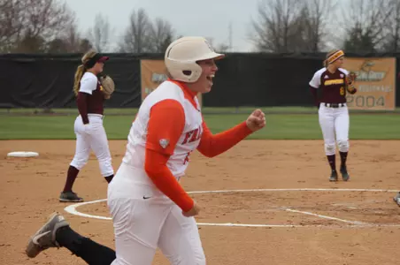 Chelsea Raker homers - April 8 2016 v CMU - Amanda Cutcher photo