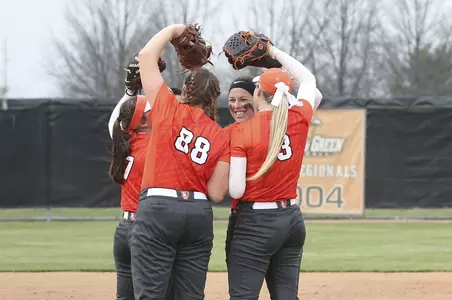 Huddle Raker Parker v IPFW - March 23 2016 - Ruben Kappler photo