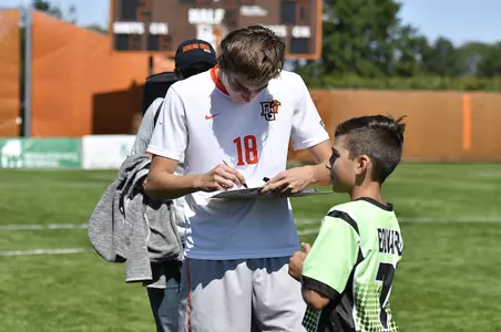 Marshall Mast v WIU - Sept 9 2017 - photo by Larry Clapper