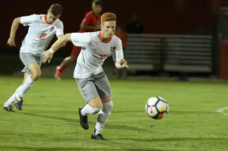 Zach Buescher v Duquesne - Sept 27 2917 - Isaiah Vazquez photo