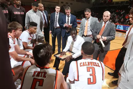 MBB Bench vs. Capital