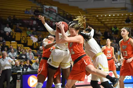 Carly Santoro at WMU Dec 30 2017 photo by Gary Shook, WMU