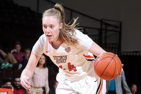 Maddie Cole - Jan 4 2017 v NIU - Bianca Garza photo
