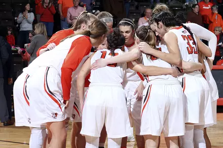 Huddle - Dec 31 2016 v Ohio - Christine Nelson