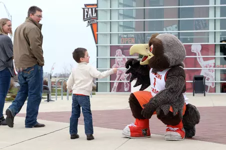 Freddie Falcon & fan - Bianca Garza photo - fist bump