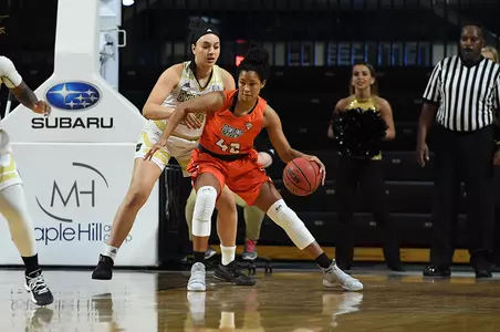 Sierra Thompson at WMU - Dec 30 2017 - Gary Shook photo
