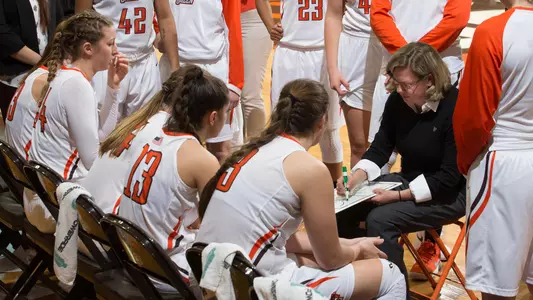 BGSU huddle - Coach Roos