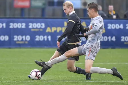 Achille Robin v WMU - Nov 9 2018 MAC Ty at Morgantown