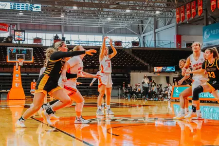 Elissa Brett FT v Milwaukee - Dec 6 2020