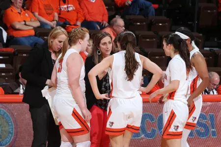 Robyn Fralick - huddle - timeout - Feb 8 2020 v NIU