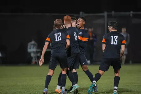 BGSU celebrates a goal by Roberto Fernandez Garrido