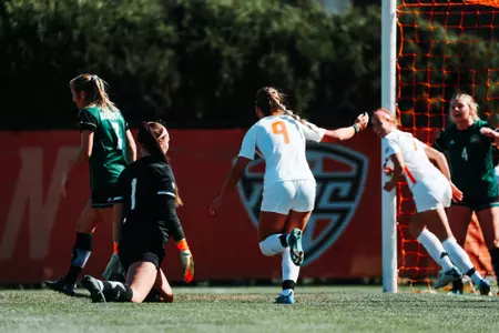 Brynn Gardner Maya Dean goal celeb v Ohio