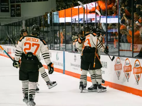 HKY_vs_UST_Celebration