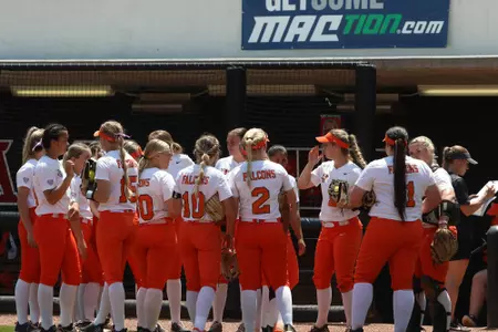 Huddle - BGSU softball