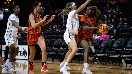 Amy Velasco, Taya Ellis at Texas State - Nov. 11, 2023