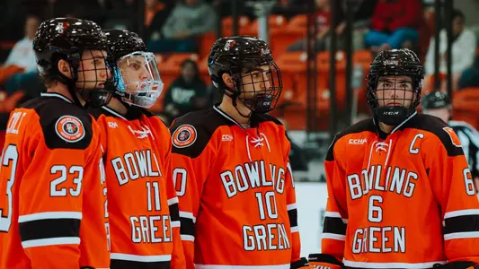 HKY_22_23_Seniors_NMU_Preview