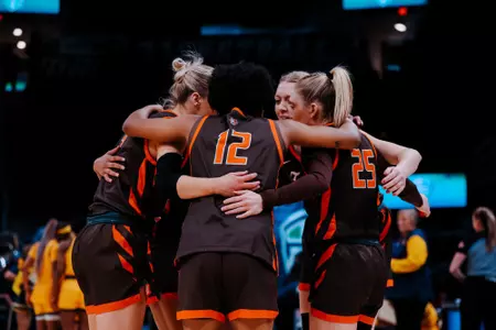 Huddle v Toledo - March 11, 2023 - photo by Morgan Holscher