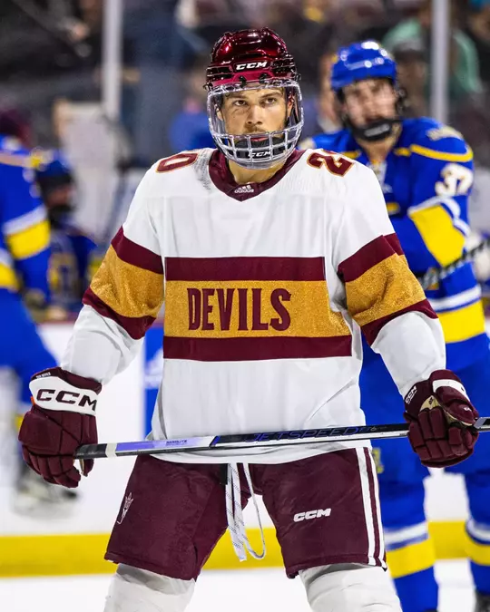 Jackson Niedermayer In the Nest