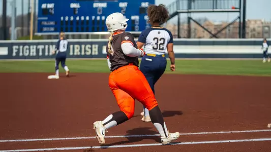 Reagan Williamson singles at Notre Dame