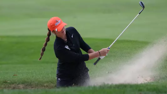 Macie Elzinga at Loyola Parkinson Invitational