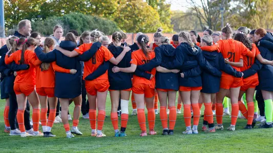 Team Huddle after Akron game | Oct. 26, 2025