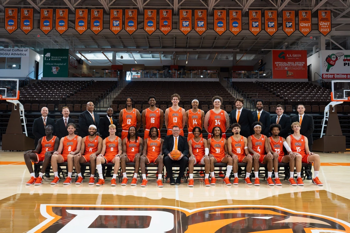 MBB Team Photo 25-26