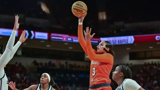 Johnea Donahue at #2/2 South Carolina | Nov. 7, 2025