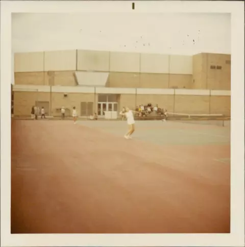 1975 Decades story