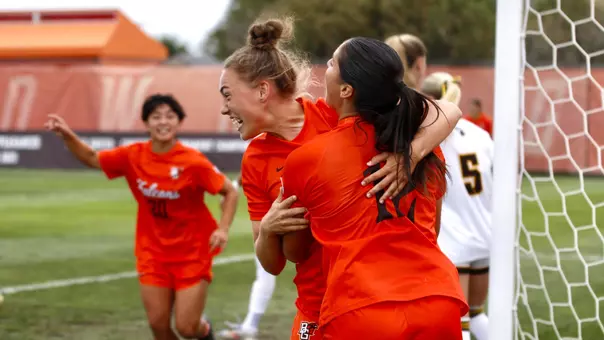 W.Soccer | Lexi White (center) scores against Western Michigan | Sept. 21, 2025