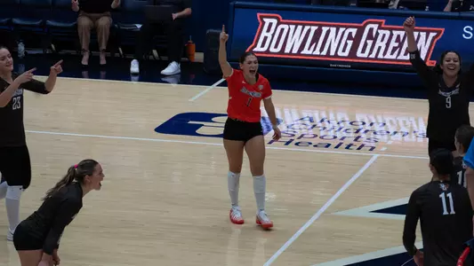 Sydnie Hernandez celebration vs akron