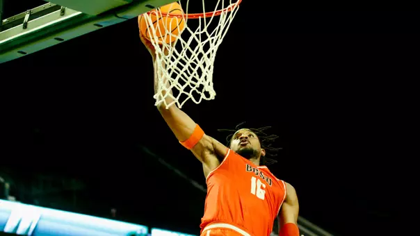 Troy Glover II Slam Dunk vs. EMU -- March 6, 2026